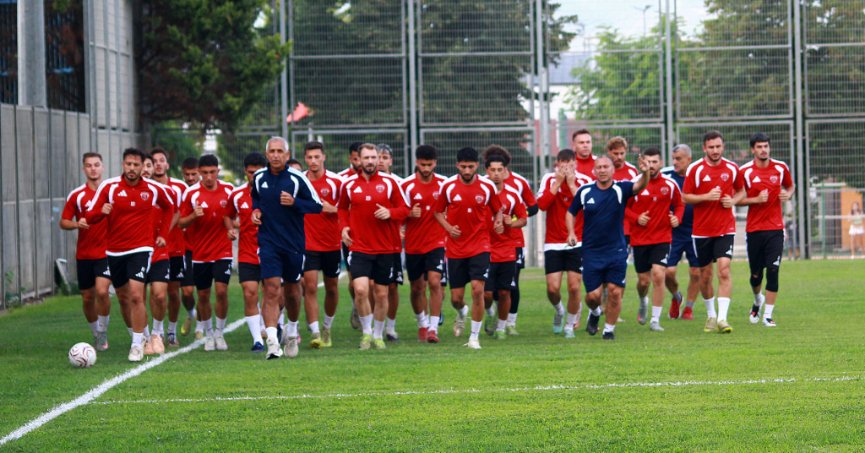 Gölcükspor Kavaklı’da Yeniden Sahaya İndi