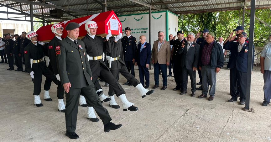 Kıbrıs Gazisi Remzi Kar Dualarla Uğurlandı