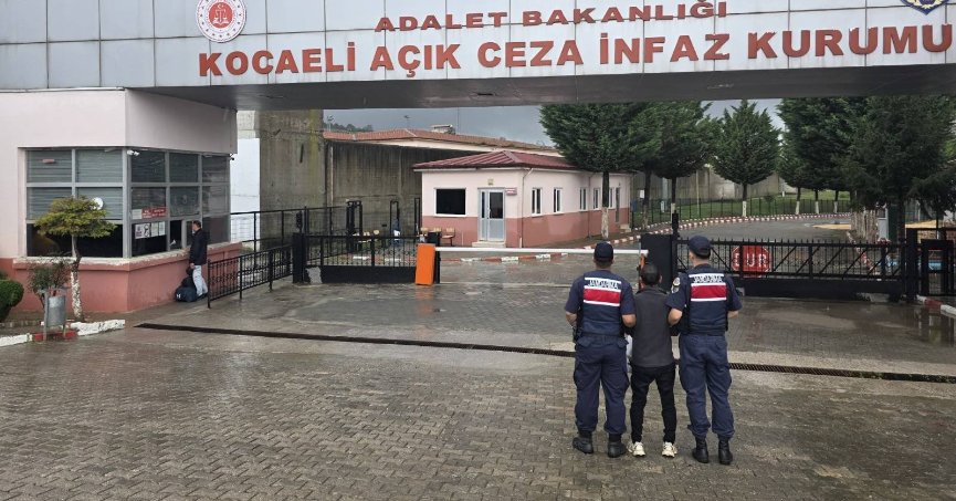 Uyuşturucu Hükümlüsü Yakayı Ele Verdi