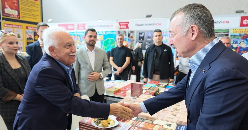 Büyükakın’dan 1 Milyon 59 Bin Kitapsevere Teşekkür