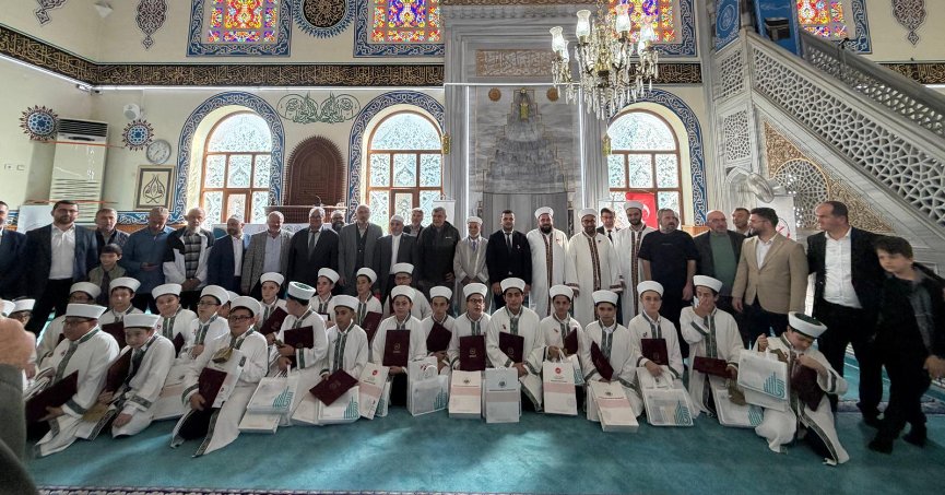 Kocaeli’de 26 Öğrenci Hafızlık İcazeti Aldı!