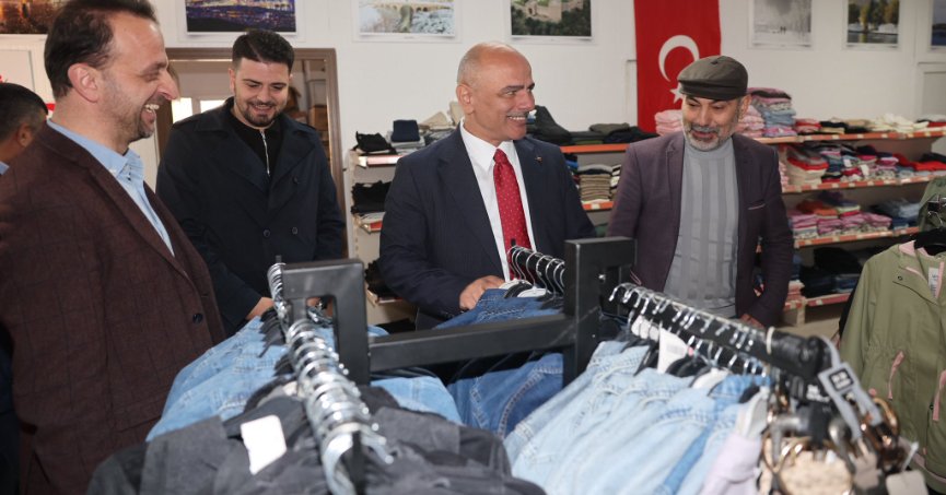 Körfez İlçede Butik Sevgi Mağazası hizmete girdi 