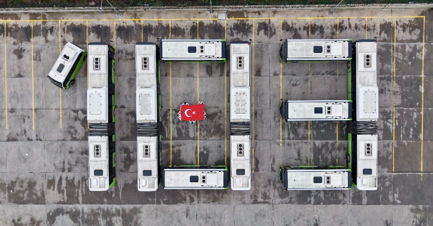 Kadın Şoförlerden Anlamlı Kutlama 