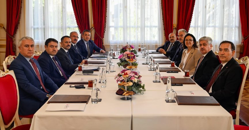 Valiler Düzensiz Göçle Mücadele İçin Toplandı 