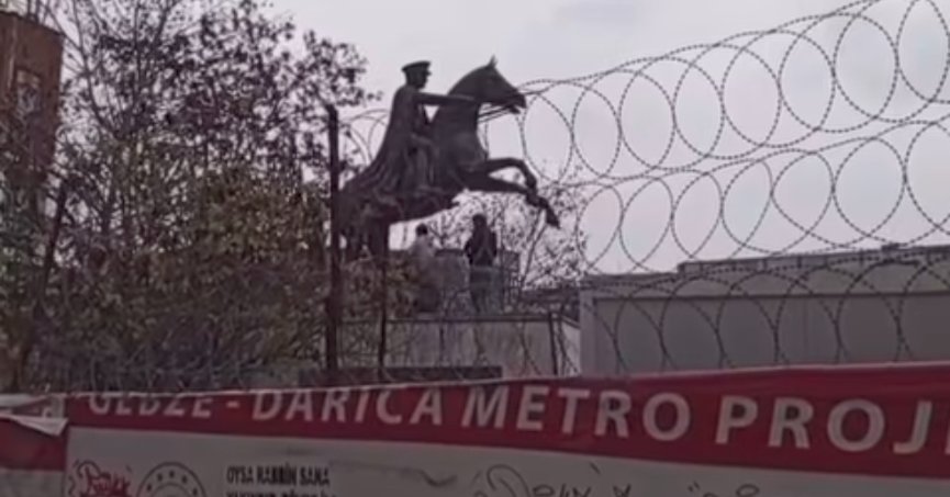 Cumhuriyet Meydanındaki Atatürk Anıtı Taşınıyor 