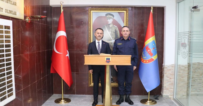Vali İlhami Aktaş,İl Jandarma Komutanlığında İncelemelerde Bulundu 