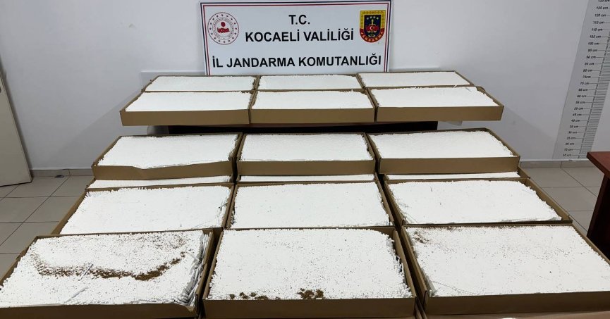 Dilovası'nda Kaçak Tütün Operasyonu 