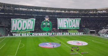 Tribünde görsel şölen