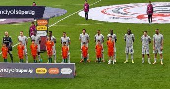 Kocaelispor Bayram Hediyesi Veremedi!