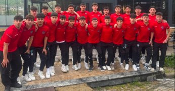 U18'de Finalin Adı:Değirmenderespor-Arabayatağıspor 
