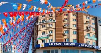 AK Parti'de Karar Yarına Kaldı 