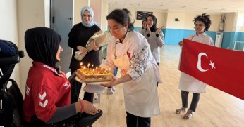 Dünya Şampiyonuna Sürpriz Kutlama