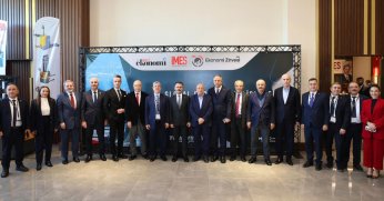 Vali Aktaş Ekonomi Zirvesine katıldı 