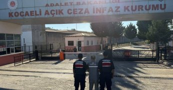 Dolandırıcılıktan aranıyordu; yakayı ele verdi!