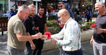 Zabıta Bu Kez Çiçeklerle Sahaya Çıktı!