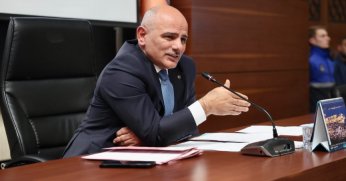 Körfez Belediyesi'nde yılın son meclisi toplandı 