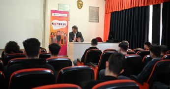 Başkan;Tecrübelerini Gençlerle Paylaştı 