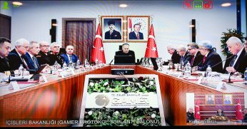 Bakan Yerlikaya;Yeni Yıl Tedbirlerine Hazırlık Toplantısına Katıldı 
