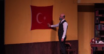İstiklal Şairi Akif'e tiyatro sahnesinde vefa