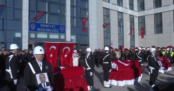 Şehitler için veda töreni...