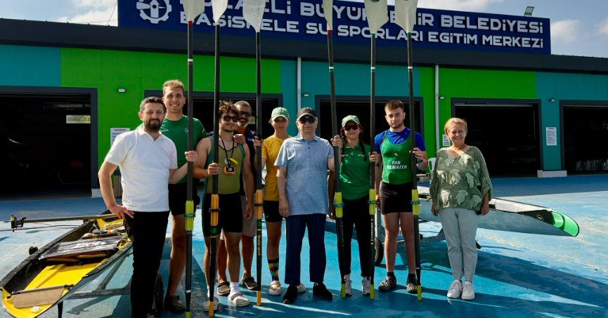 Genel Sekreter Baraçlı Kürek Çekti, Gençlere Örnek Oldu