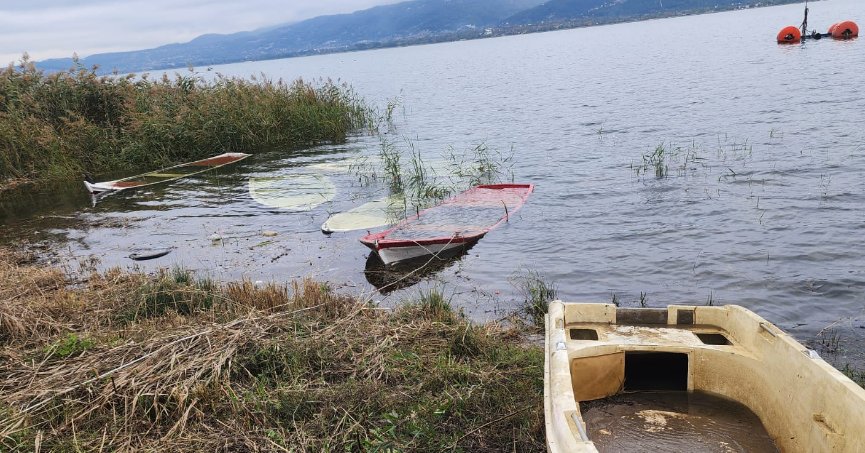 Sapanca Gölü Yükseldi, Kıyıdaki Tekneler Sular Altında Kaldı!